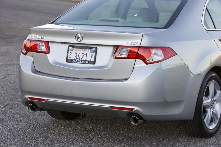 Детали интерьера Acura TSX 2008 года  (фото 164 из 210)